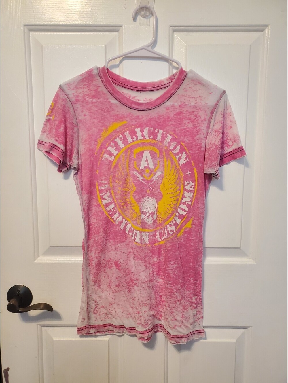 Affliction Womens Baby Tee American Customs Graphic Skull Wings Pink Size Lrg